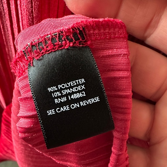 Torrid Velvety Red Top - Picture 4 of 6